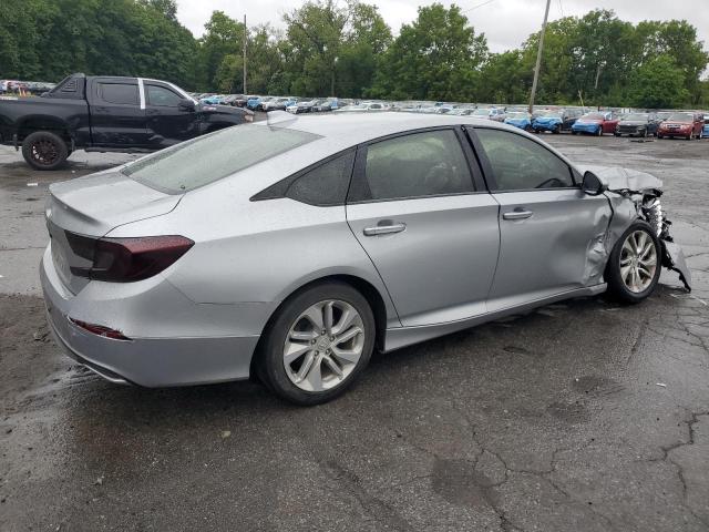 1HGCV1F19JA069061 - 2018 HONDA ACCORD LX Gümüş foto 3