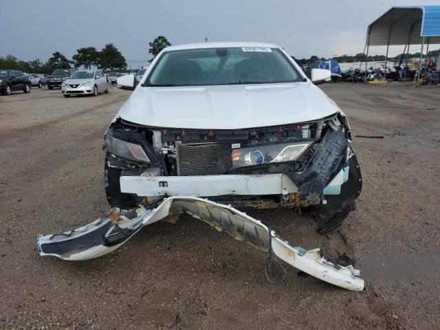 2G1105S30J9139683 - 2018 CHEVROLET IMPALA LT WHITE photo 5