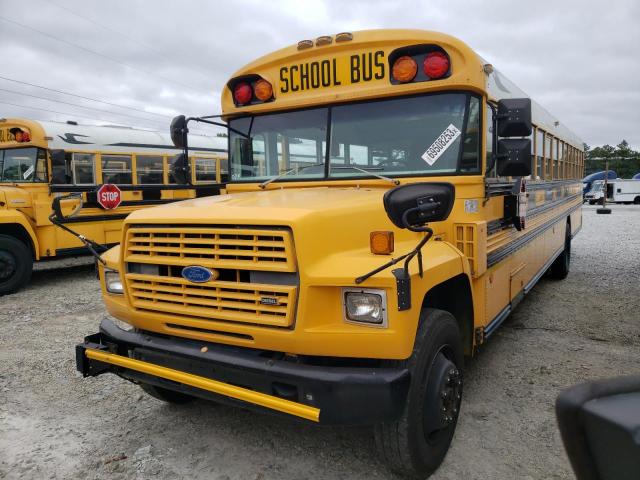 1FDXJ75CXPVA08896 - 1993 FORD BUS CHASSI B700F YELLOW photo 2