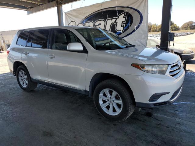 5TDZA3EH2DS041009 - 2013 TOYOTA HIGHLANDER BASE Սպիտակ լուսանկար 4
