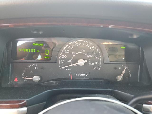 1LNHM81W33Y649494 - 2003 LINCOLN TOWN CAR EXECUTIVE BEIGE photo 9