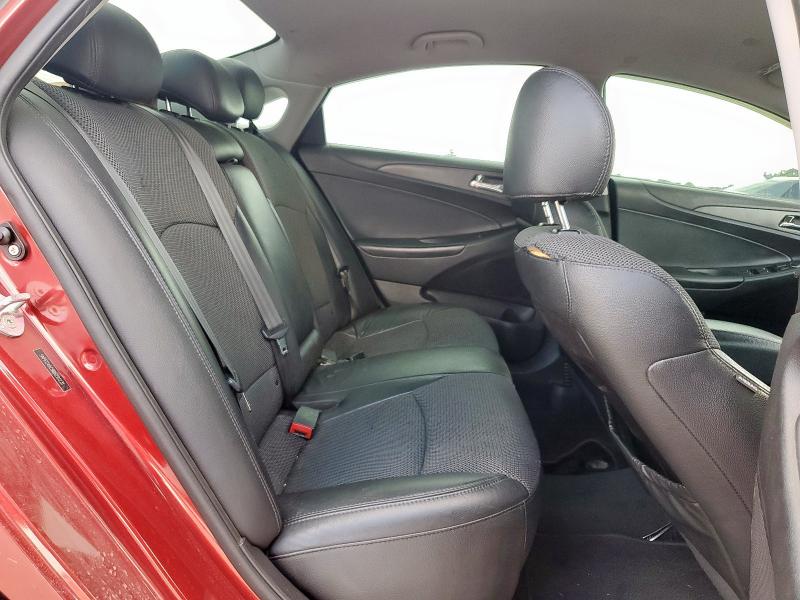 5NPEC4AC9BH291231 - 2011 HYUNDAI SONATA SE RED photo 10