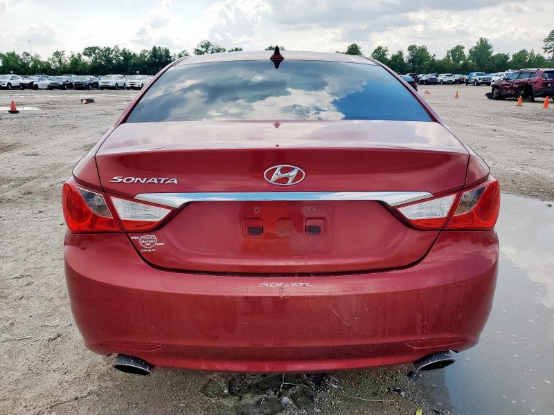 5NPEC4AC9BH291231 - 2011 HYUNDAI SONATA SE RED photo 6