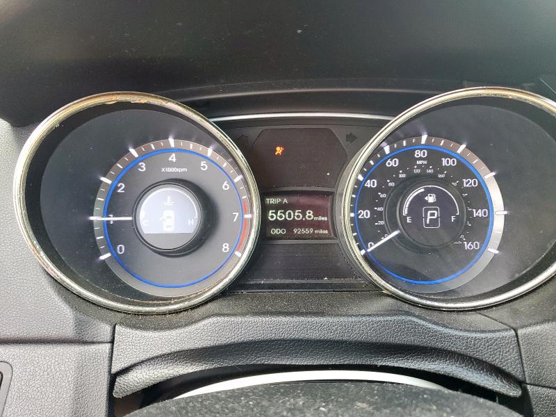 5NPEC4AC9BH291231 - 2011 HYUNDAI SONATA SE RED photo 9