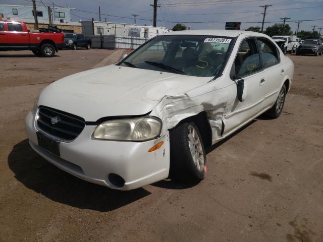 JN1CA31D8YT727445 - 2000 NISSAN MAXIMA GLE WHITE photo 2