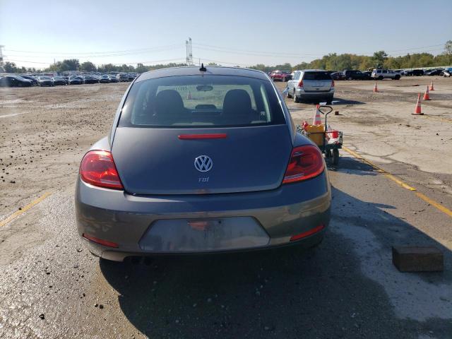 3VWJL7AT3DM655041 - 2013 VOLKSWAGEN BEETLE GRAY photo 6