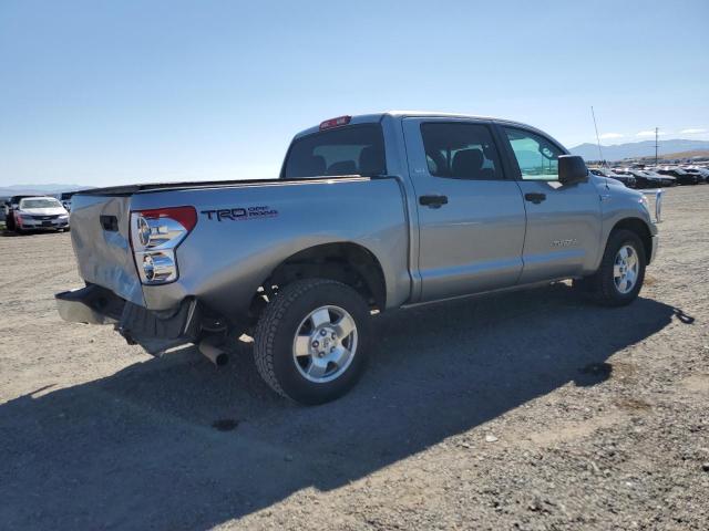 5TBDV54157S461665 - 2007 TOYOTA TUNDRA CREWMAX SR5 SILVER photo 3