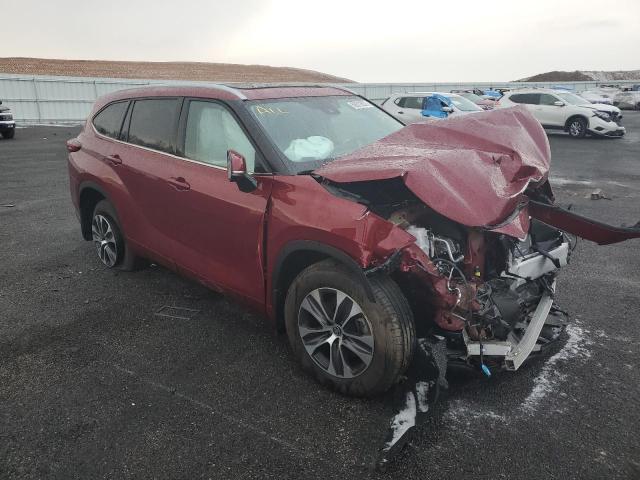 5TDGZRBH0NS236728 - 2022 TOYOTA HIGHLANDER XLE წითელი ფოტო 4