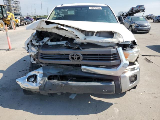 5TFRM5F18FX091754 - 2015 TOYOTA TUNDRA DOUBLE CAB SR/SR5 WHITE photo 5