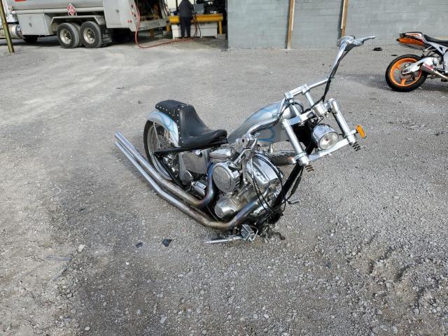 4B7H846944S000987 - 2004 CUST TANKER MOTORCYCLE SILVER photo 1