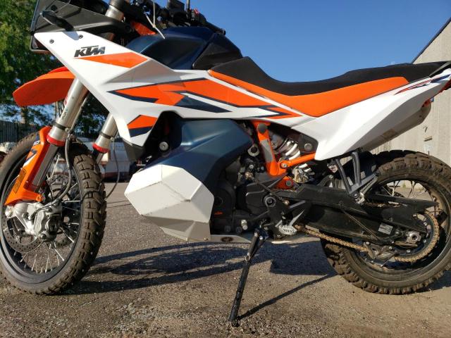 VBKTR6408PM857040 - 2023 KTM 890 ADVENTURE R أبيض صورة 7