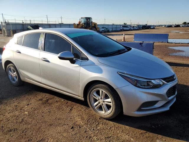 3G1BE6SM7JS642408 - 2018 CHEVROLET CRUZE LT 银色 照片 4