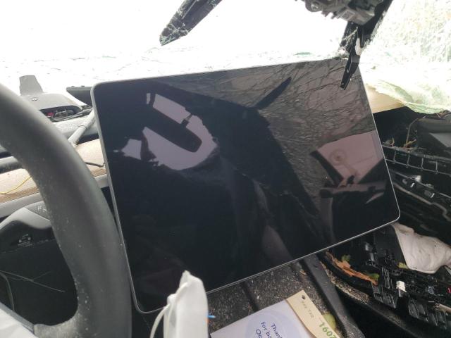 7SAYGDEE3RA245075 - 2024 TESLA MODEL Y შავი ფოტო 9