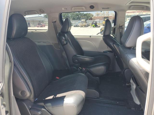 5TDXK3DC2CS179044 - 2012 TOYOTA SIENNA SPORT SILVER photo 11