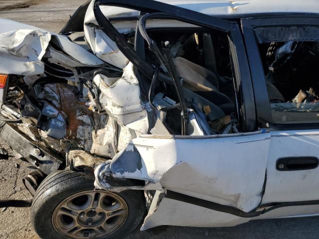 1Y1SK5289WZ418639 - 1998 CHEVROLET GEO PRIZM BASE WHITE photo 10