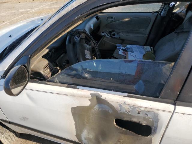 1Y1SK5289WZ418639 - 1998 CHEVROLET GEO PRIZM BASE WHITE photo 7