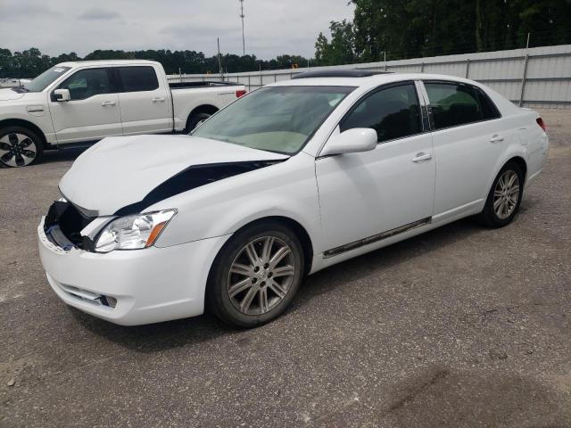 2006 TOYOTA AVALON XL, null