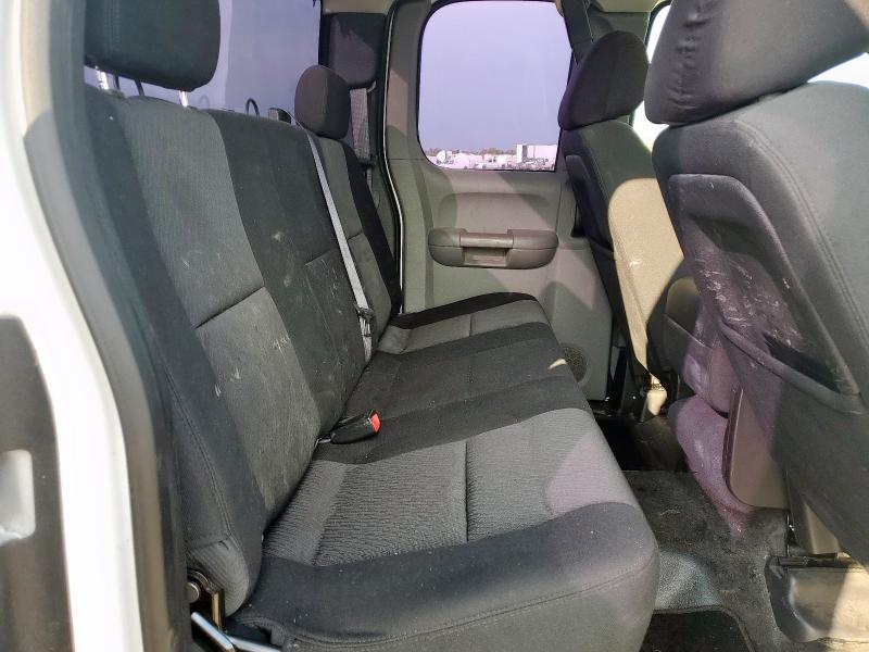 1GC2CVCG3DZ124187 - 2013 CHEVROLET SILVERADO C2500 HEAVY DUTY WHITE photo 10