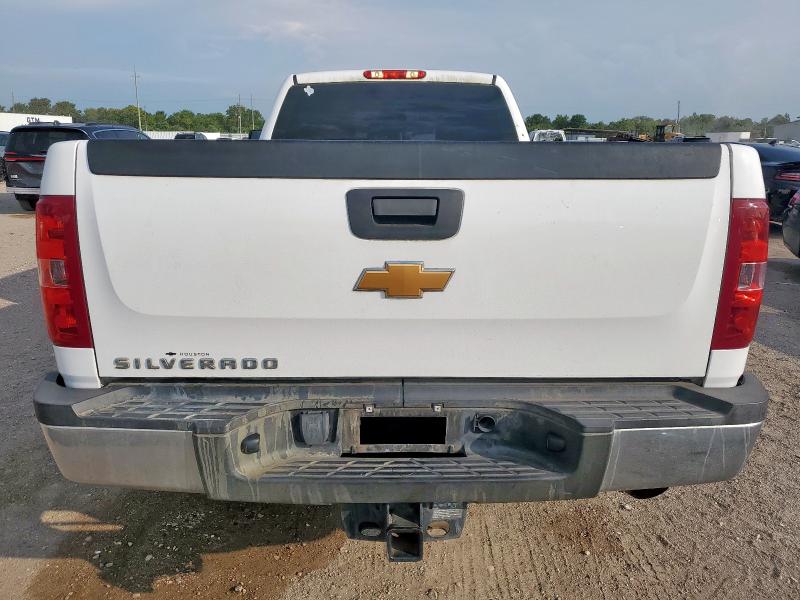 1GC2CVCG3DZ124187 - 2013 CHEVROLET SILVERADO C2500 HEAVY DUTY WHITE photo 6