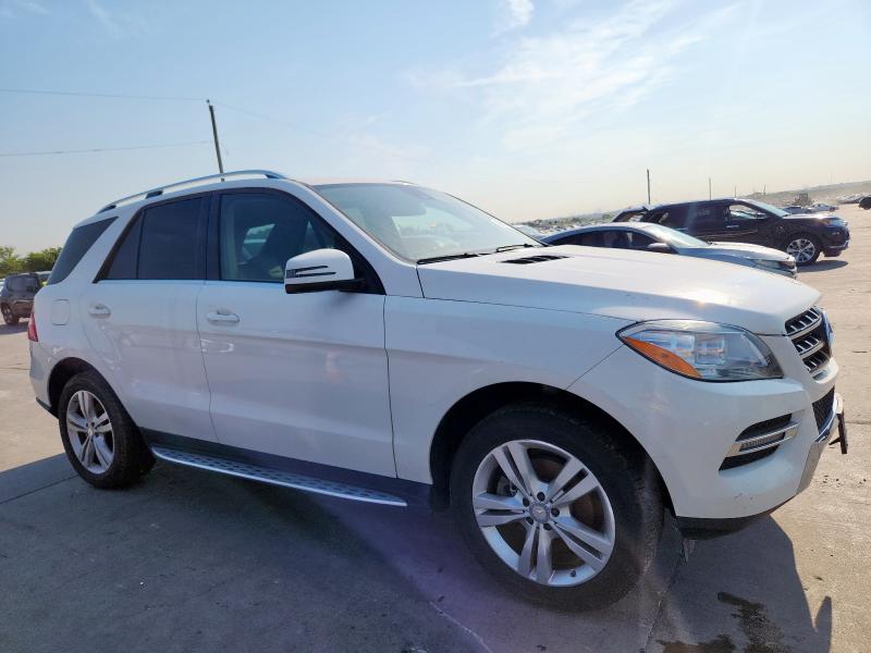 4JGDA5HB7FA515349 - 2015 MERCEDES-BENZ ML 350 4MATIC WHITE photo 4