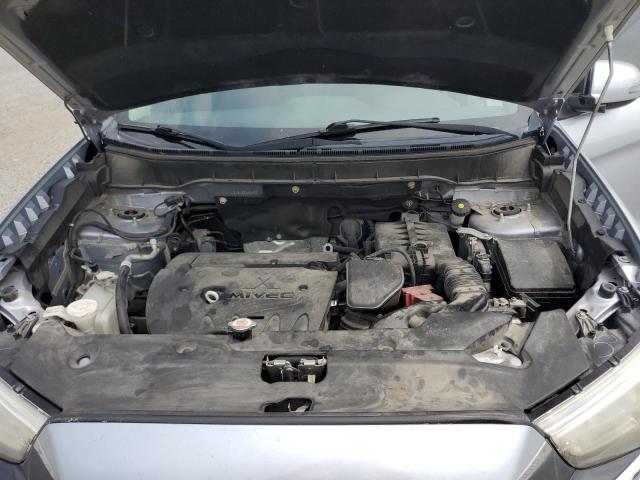 JA4AP3AW5GZ042488 - 2016 MITSUBISHI OUTLANDER ES 银色 照片 12