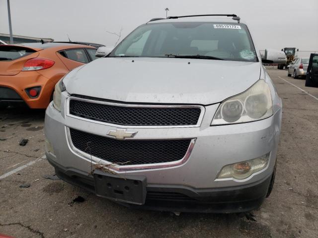 1GNKVGED8CJ169185 - 2012 CHEVROLET TRAVERSE LT SILVER photo 5