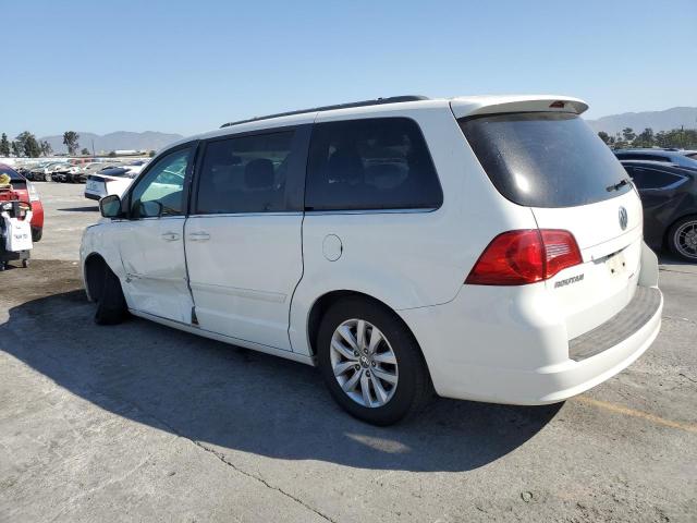 2C4RVABG4CR391026 - 2012 VOLKSWAGEN ROUTAN SE WHITE photo 2