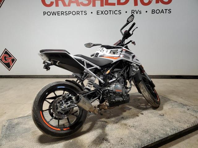 MD2JPJ405MC246461 - 2021 KTM 390 DUKE WHITE photo 4