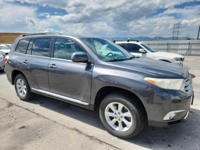 5TDZK3EH2BS026326 - 2011 TOYOTA HIGHLANDER BASE ნაცრისფერი ფოტო 4