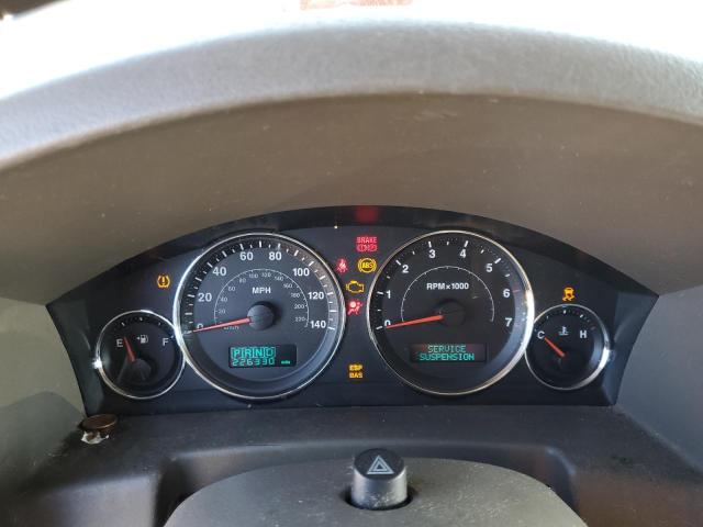 1J8HG48P27C702264 - 2007 JEEP COMMANDER TAN photo 9