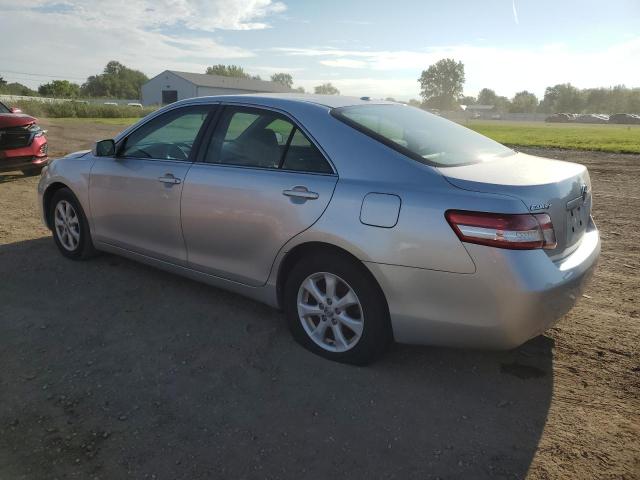 4T4BF3EK6BR193951 - 2011 TOYOTA CAMRY BASE SILVER photo 2
