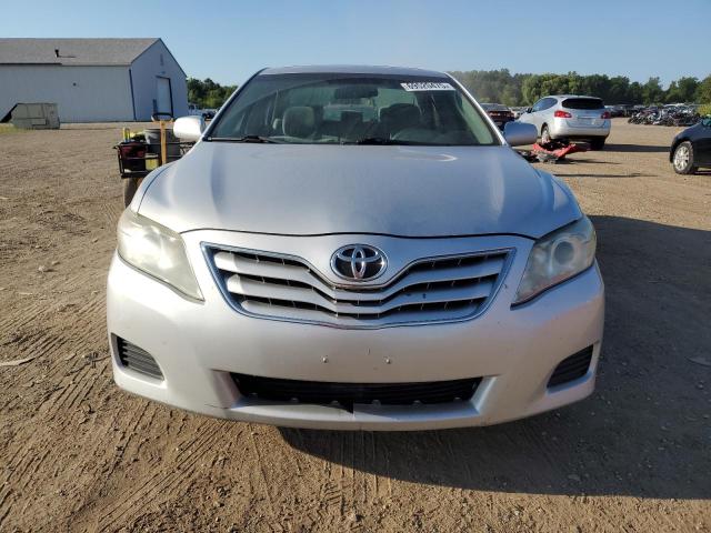 4T4BF3EK6BR193951 - 2011 TOYOTA CAMRY BASE SILVER photo 5