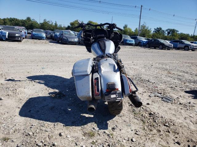 1HD1KH719RB623175 - 2024 HARLEY-DAVIDSON FLTRX 银色 照片 4