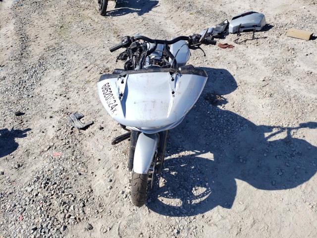 1HD1KH719RB623175 - 2024 HARLEY-DAVIDSON FLTRX 银色 照片 5