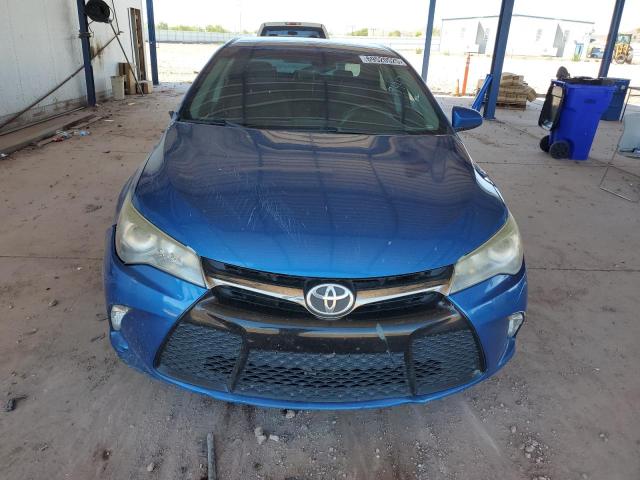 4T1BF1FK9HU769098 - 2017 TOYOTA CAMRY LE 蓝色 照片 5