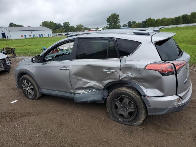 2T3ZFREV4HW375217 - 2017 TOYOTA RAV4 LE 灰色 照片 2