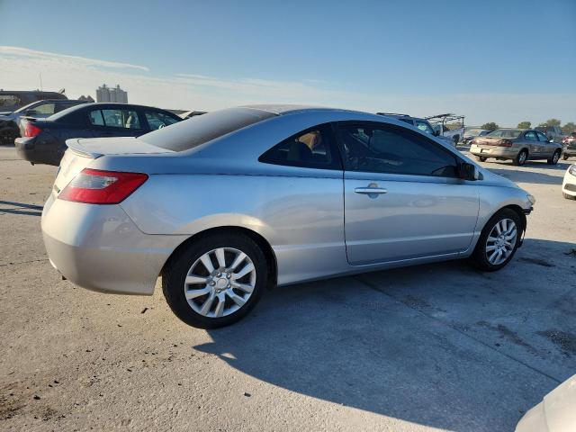 2HGFG126X9H539930 - 2009 HONDA CIVIC LX SILVER photo 3