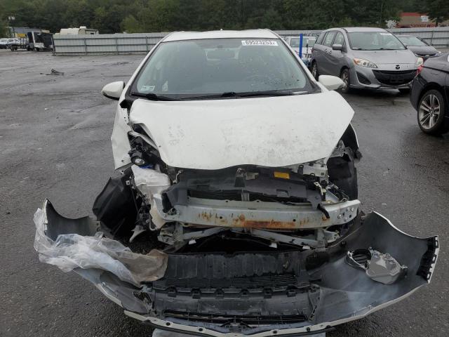 JTDKDTB33F1095386 - 2015 TOYOTA PRIUS C WHITE photo 5