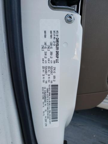 2V4RW3DG6BR625693 - 2011 VOLKSWAGEN ROUTAN SE WHITE photo 12