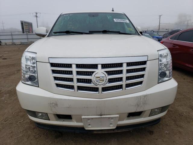 1GYS4CEF2BR141916 - 2011 CADILLAC ESCALADE PREMIUM WHITE photo 5