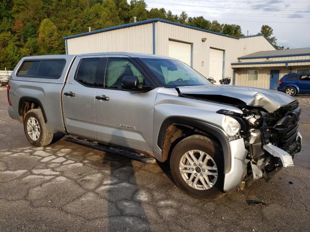 5TFLA5DA9NX031448 - 2022 TOYOTA TUNDRA DOUBLE CAB SR SILVER photo 4