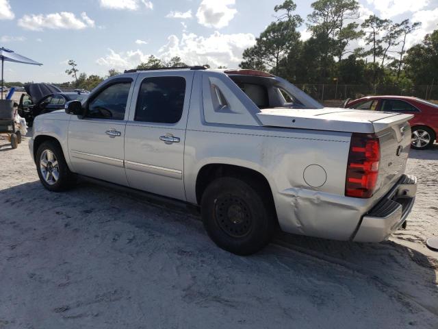 3GNMCGE01CG266533 - 2012 CHEVROLET AVALANCHE LTZ SILVER photo 2