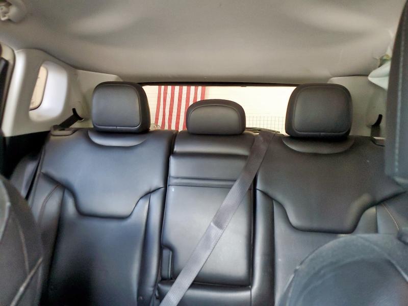 3C4NJDCB9JT283252 - 2018 JEEP COMPASS LIMITED Weiß Foto 10