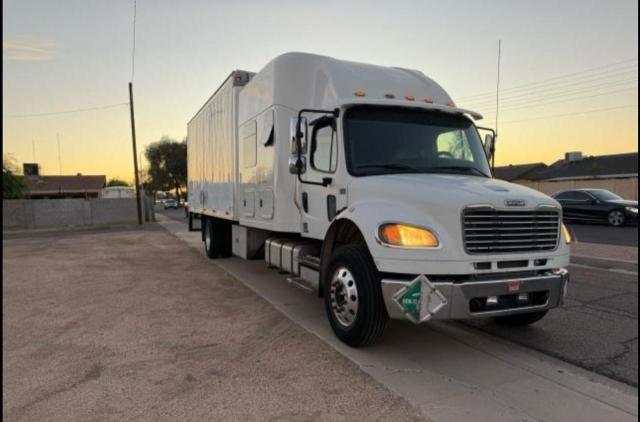 2012 FREIGHTLINER M2 106 MEDIUM DUTY, 