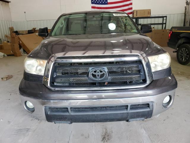 5TFUM5F16BX019438 - 2011 TOYOTA TUNDRA DOUBLE CAB SR5 GRAY photo 5