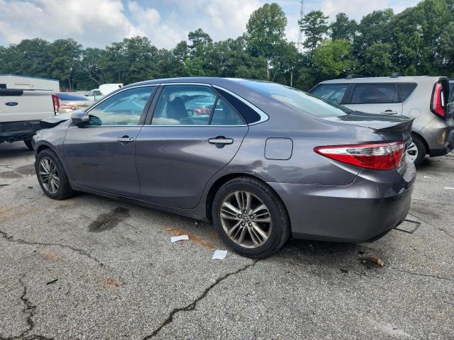 4T1BF1FK7FU100082 - 2015 TOYOTA CAMRY LE GRAY photo 2