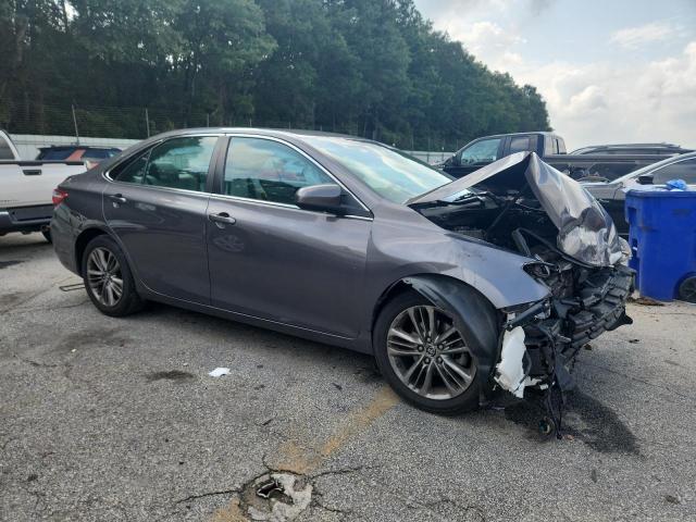 4T1BF1FK7FU100082 - 2015 TOYOTA CAMRY LE GRAY photo 4