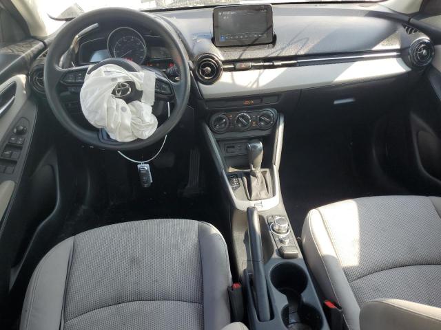 3MYDLBYV5KY524212 - 2019 TOYOTA YARIS L SILVER photo 8