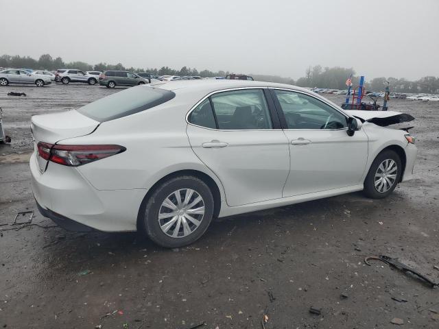 4T1C31AK0RU074482 - 2024 TOYOTA CAMRY LE WHITE photo 3
