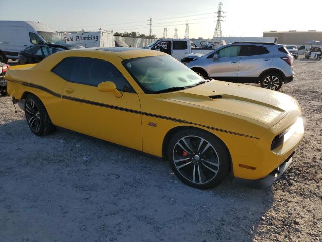 2C3CDYCJXCH229648 - 2012 DODGE CHALLENGER SRT-8 YELLOW photo 4